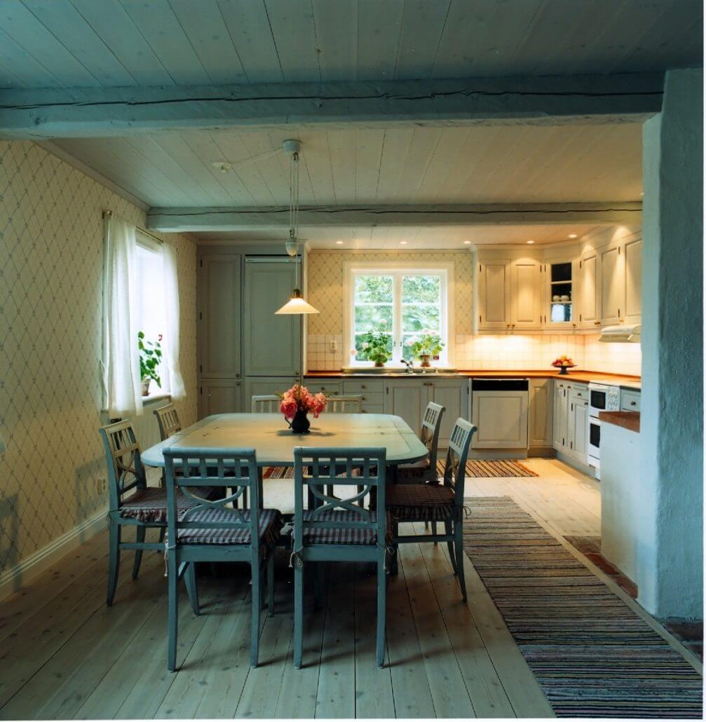 Engsholms Slott Villa Liljefors Eftermiddagskaffe serveras i det gamla bondköket från 1700-talet.