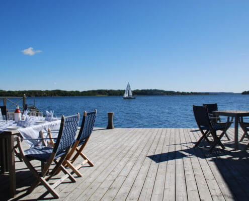 Engsholms Slott Konferenslunch på bryggan. Vedeldad bastu skärgårdt