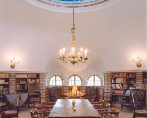 Engsholms Slott Konferera eller ha en vinproving eller ölprovning i Biblioteket på Engsholms Slott