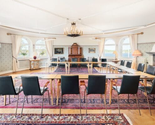 Konferens i runda salongen på slottet - Engsholms Slott